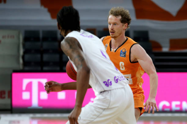 在足球界 在足球界