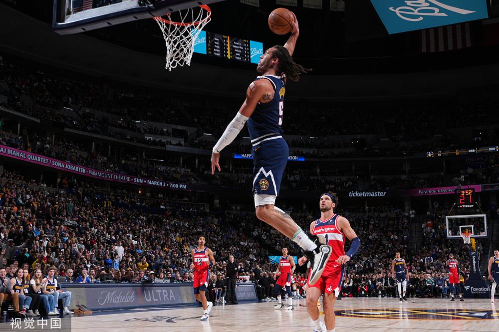 在篮球比赛 在篮球比赛